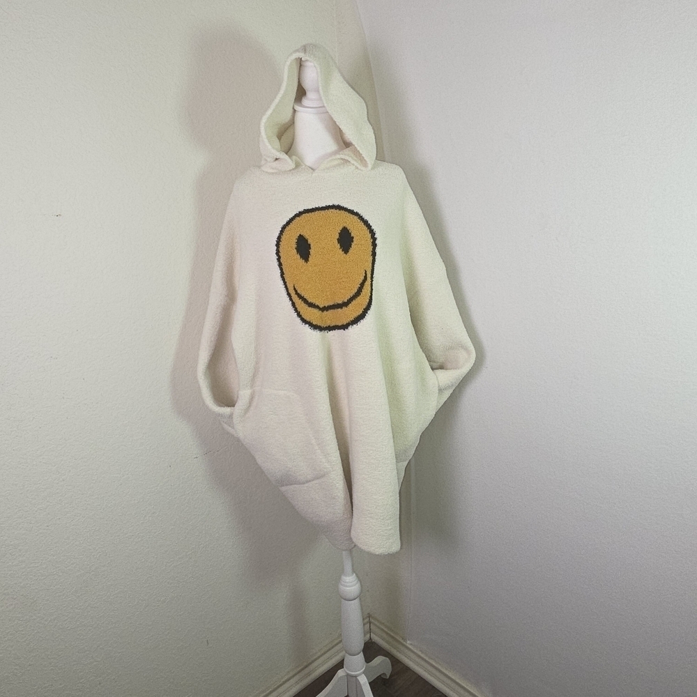 Comfyluxe Oversized Hooded Sherpa Pullover Cream Smiley Face Cozy Fleece Hoodie View 2